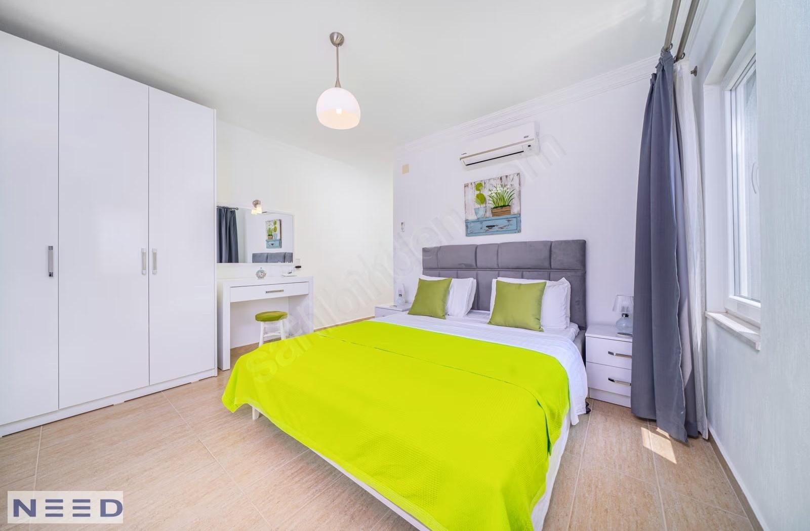 Kalkan Merkezde - Çağdaş Tasarımlı 5 Yatak Odalı Villa - Görsel 23