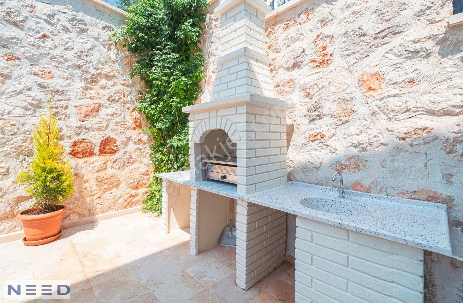 Kalkan Merkezde - Çağdaş Tasarımlı 5 Yatak Odalı Villa - Görsel 14