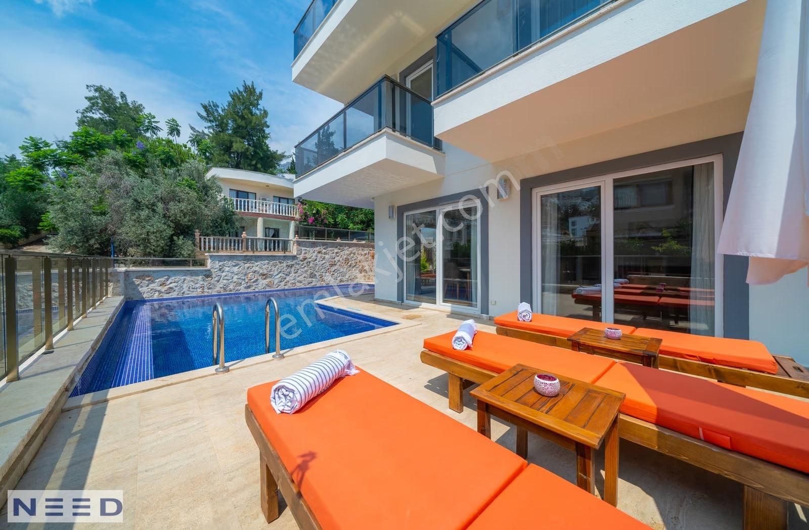 Kalkan Merkezde - Çağdaş Tasarımlı 5 Yatak Odalı Villa - Görsel 22