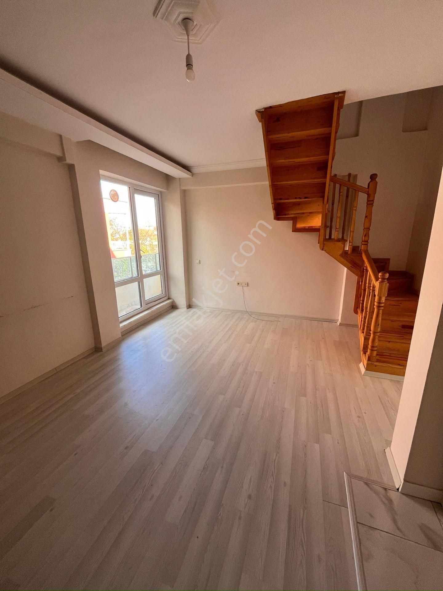 İsa Kavak Gayrimenkul’den Meram Yaka Bölgesinde Kiralık 2+1 Dubleks Daire