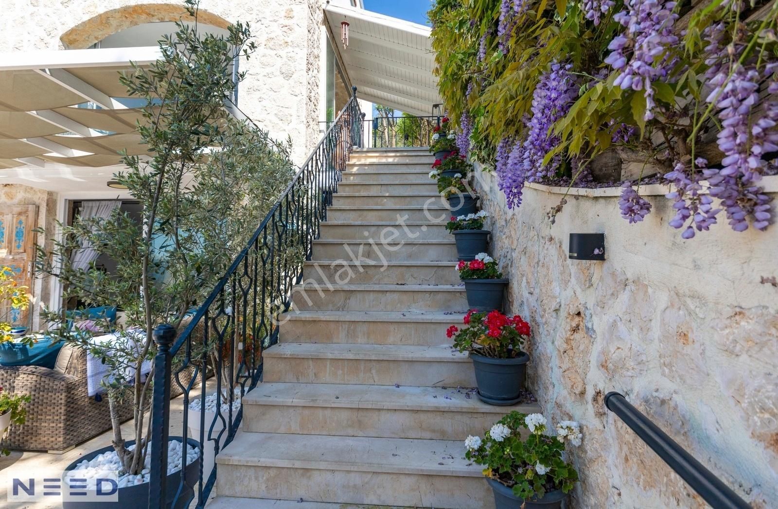 4+3 Özel Havuzlu Modern Tasarım Villa - Görsel 33