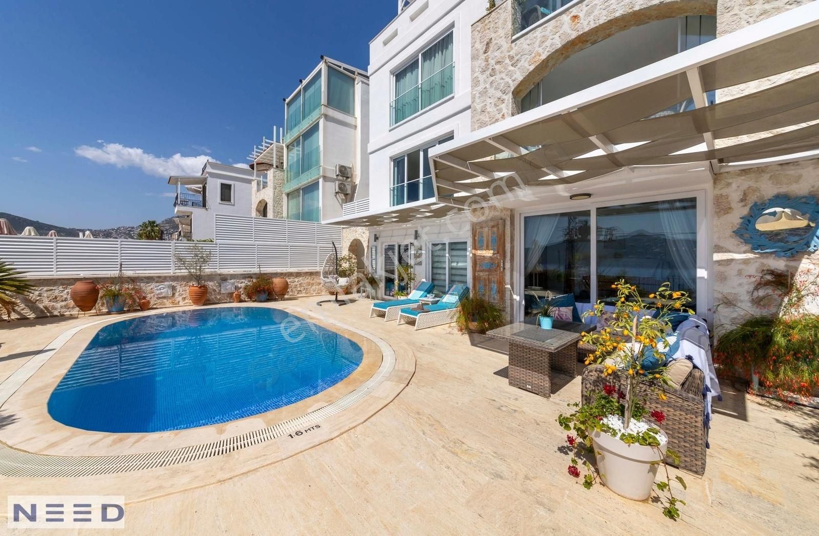 4+3 Özel Havuzlu Modern Tasarım Villa - Görsel 18