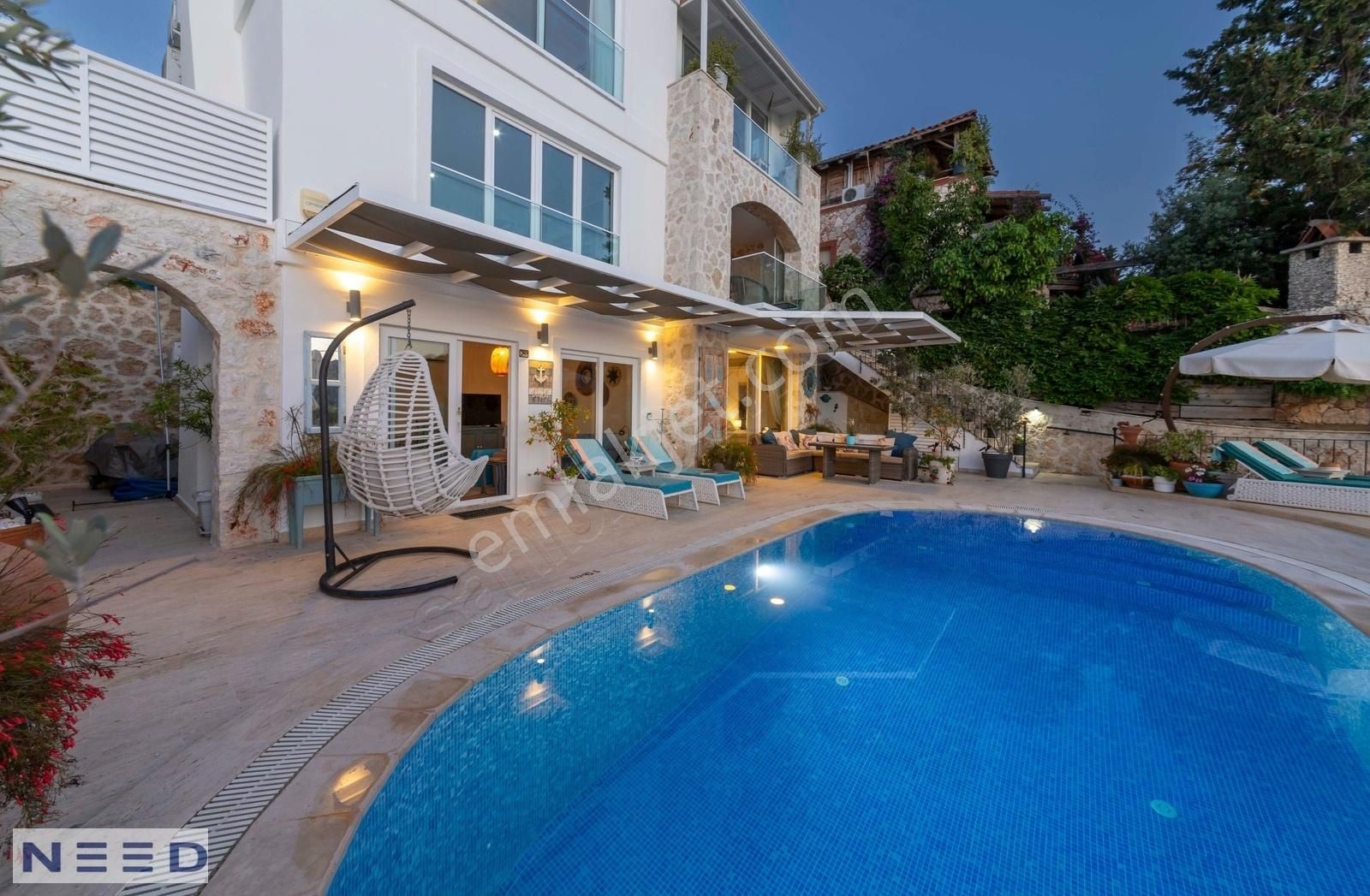 4+3 Özel Havuzlu Modern Tasarım Villa - Görsel 12