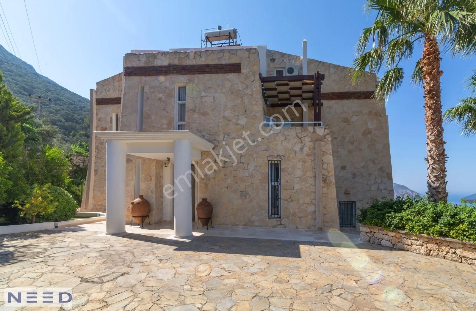 Özel Tasarım Geniş 5+2 Özel Havuzlu Villa - Görsel 2