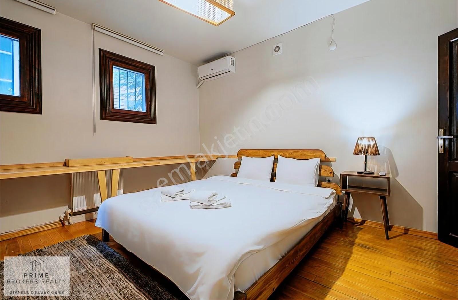 Fındıklıda Geniş Teraslı Manzaralı Bahçeli 4 Katlı Kiralık Köşk - Görsel 19