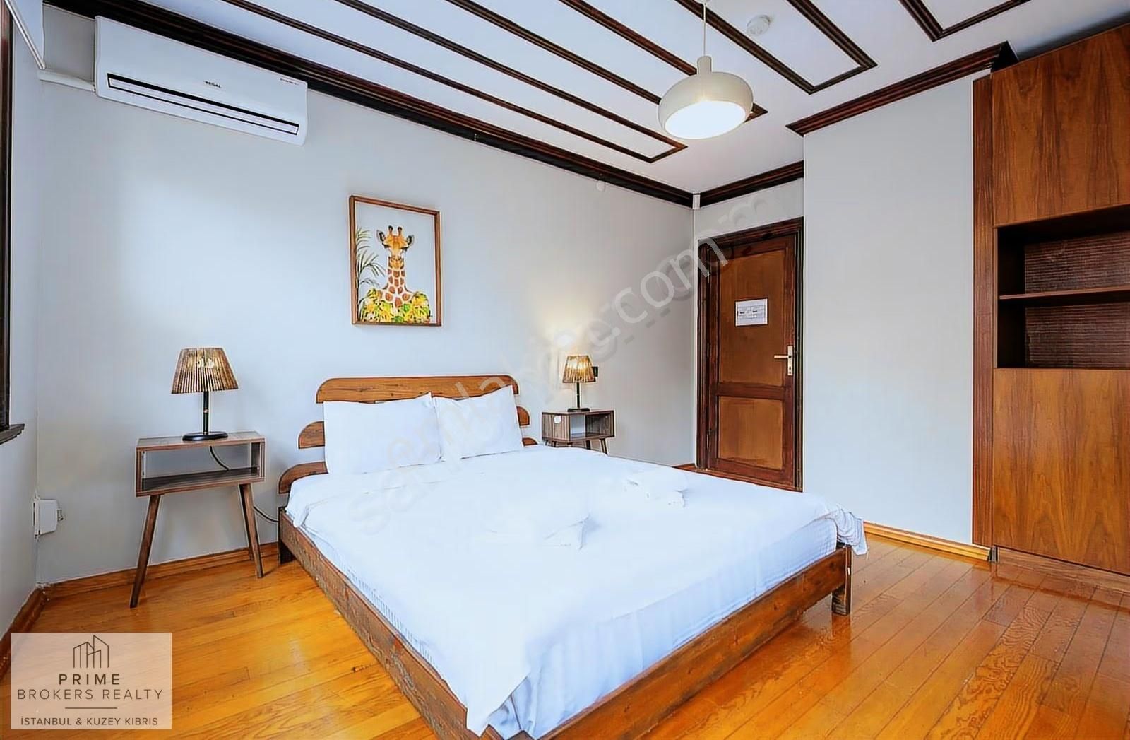 Fındıklıda Geniş Teraslı Manzaralı Bahçeli 4 Katlı Kiralık Köşk - Görsel 24