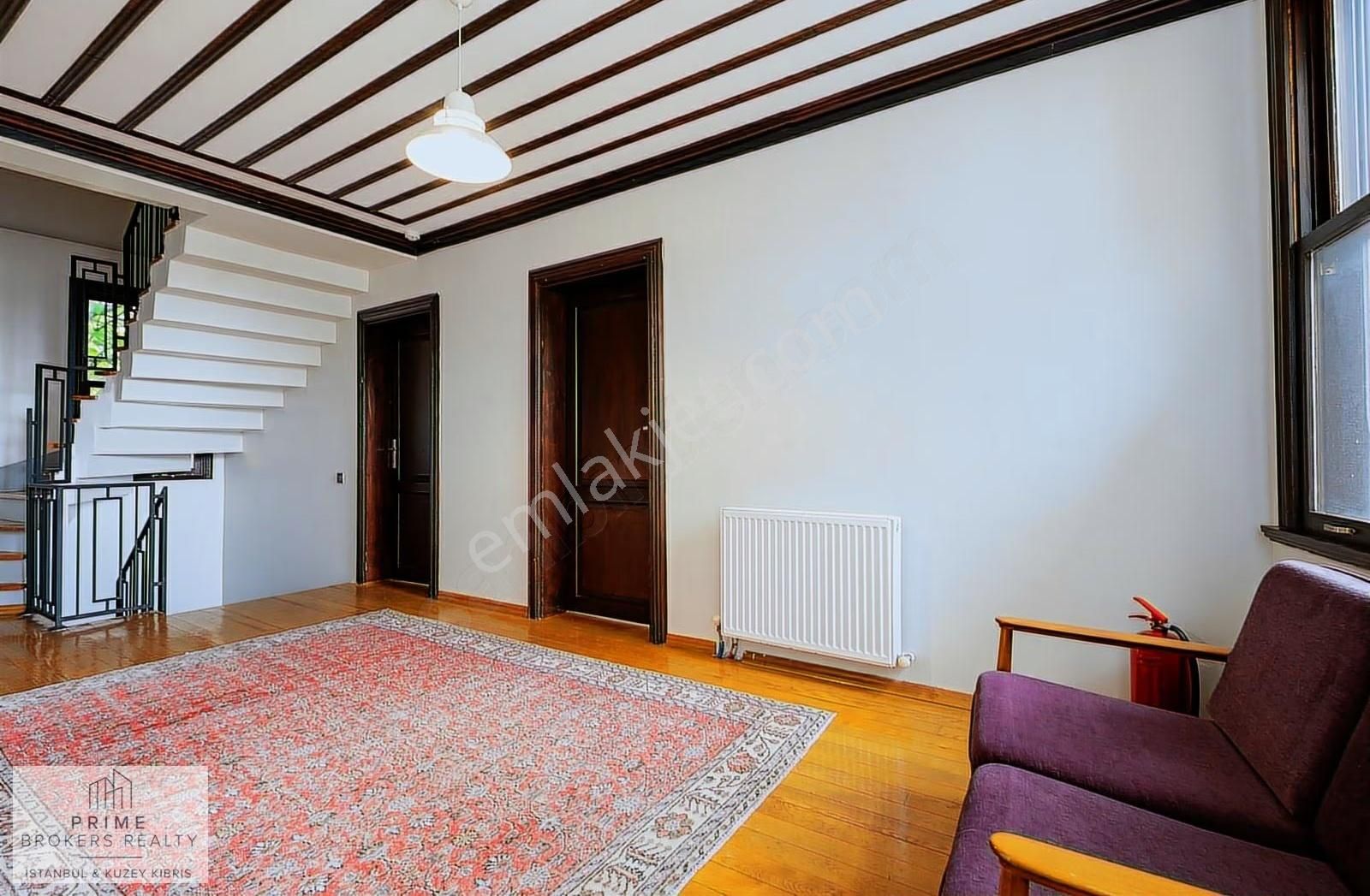 Fındıklıda Geniş Teraslı Manzaralı Bahçeli 4 Katlı Kiralık Köşk - Görsel 9