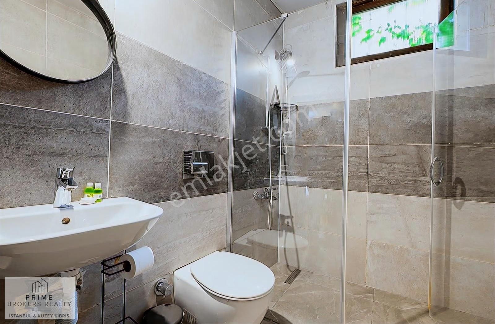 Fındıklıda Geniş Teraslı Manzaralı Bahçeli 4 Katlı Kiralık Köşk - Görsel 24