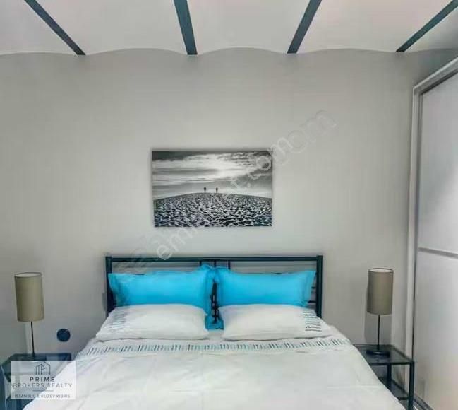 Galatada Muhteşem Manzaralı Teraslı Eşyalı Kiralık Daire !!! - Görsel 14