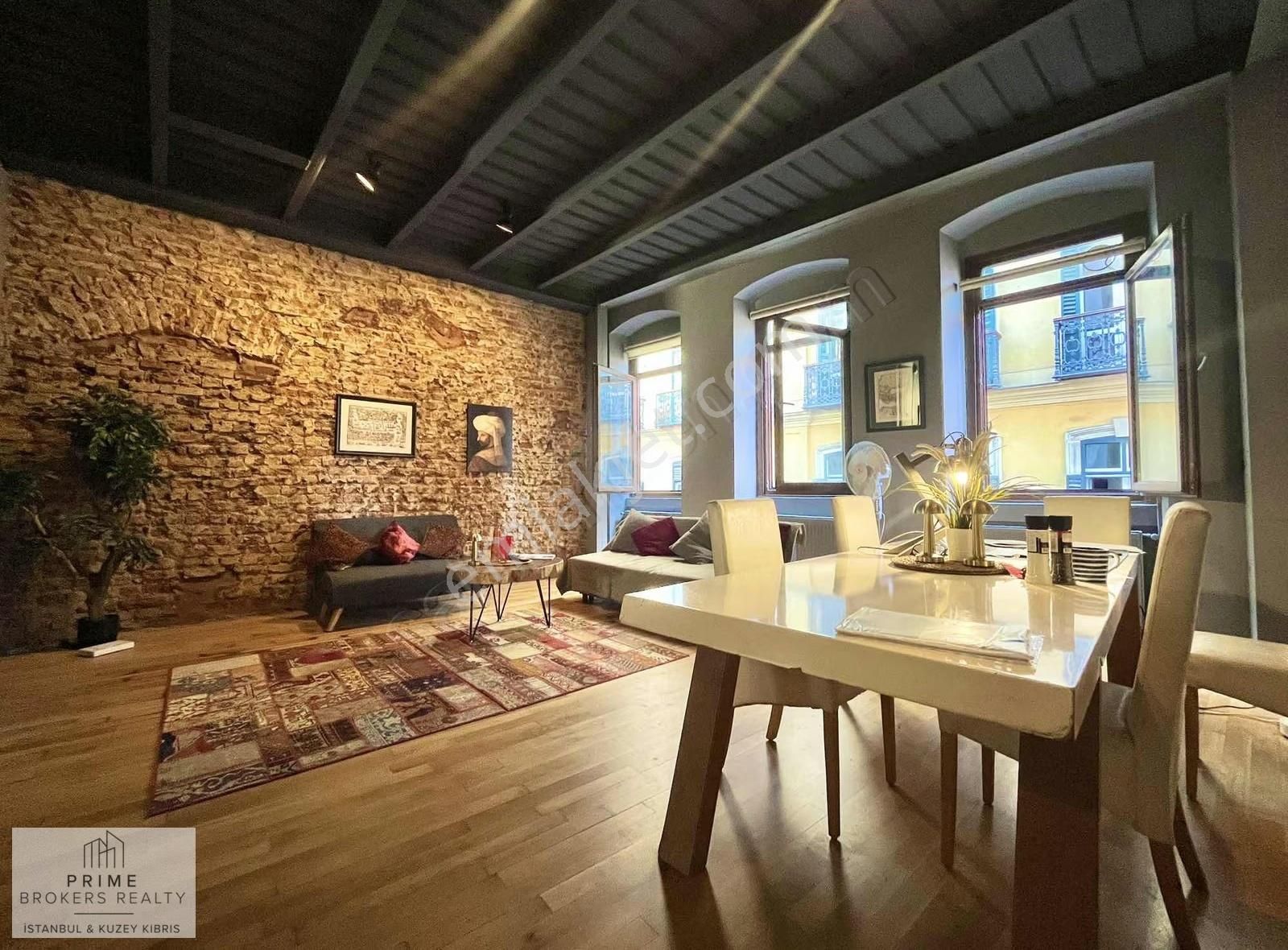 Hıgh-ceılıng Apartment In A Hıstorıc Buıldıng Central Galata - Görsel 7