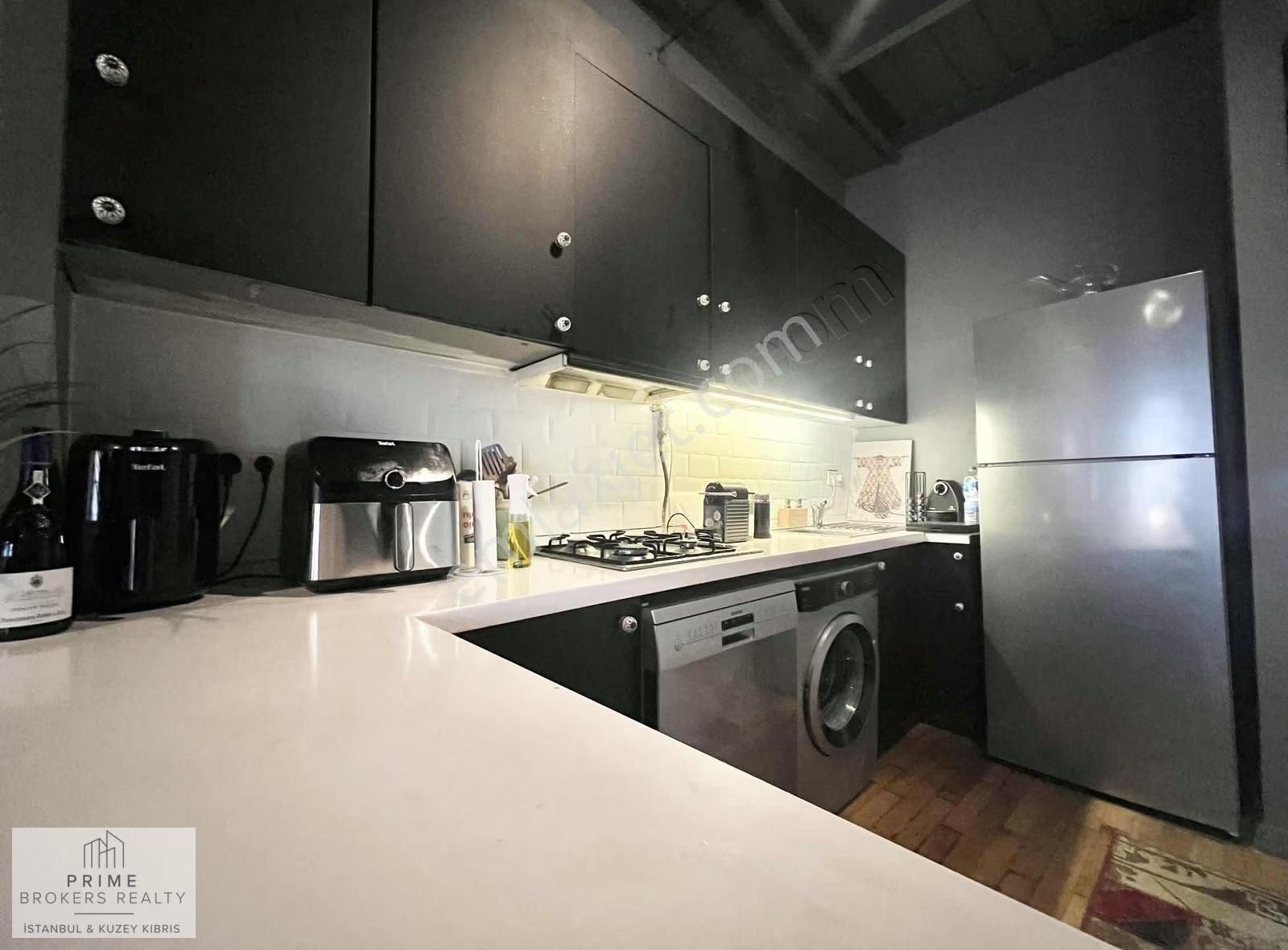 Hıgh-ceılıng Apartment In A Hıstorıc Buıldıng Central Galata - Görsel 6