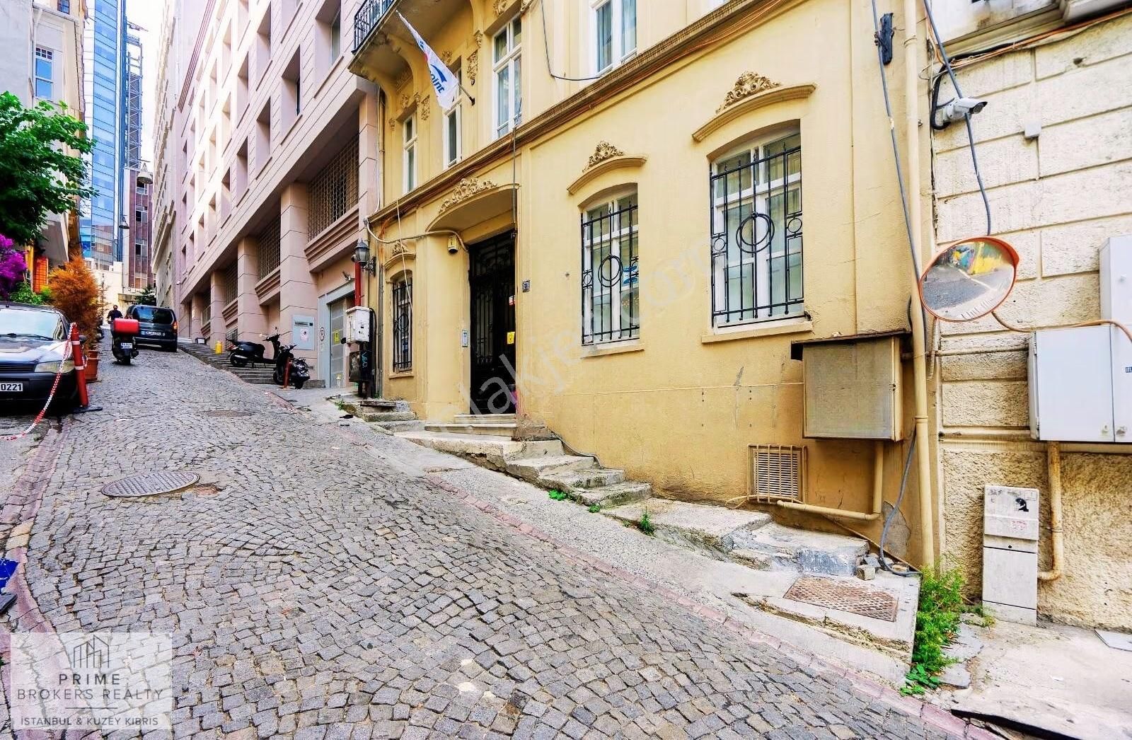 Beyoğlu Odakule'de, İstiklal Caddesine 3.binada Kiralık Katlar - Görsel 10
