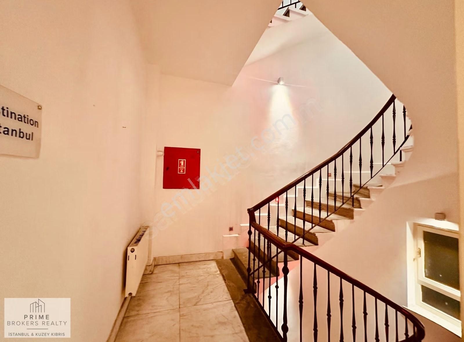 Beyoğlu Odakule'de, İstiklal Caddesine 3.binada Kiralık Katlar - Görsel 16