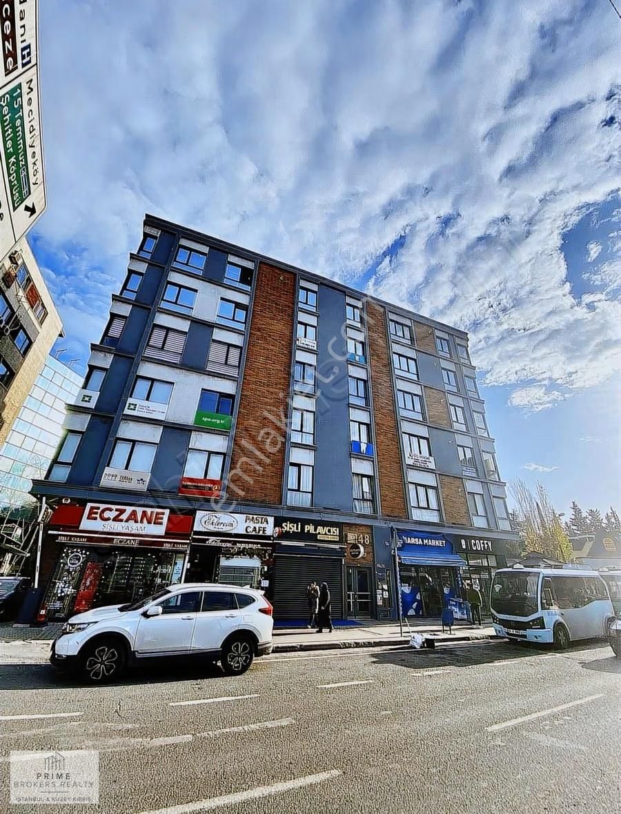 Şişli Abide-i Hürriyette Yeni Binada Otoparklı Daire