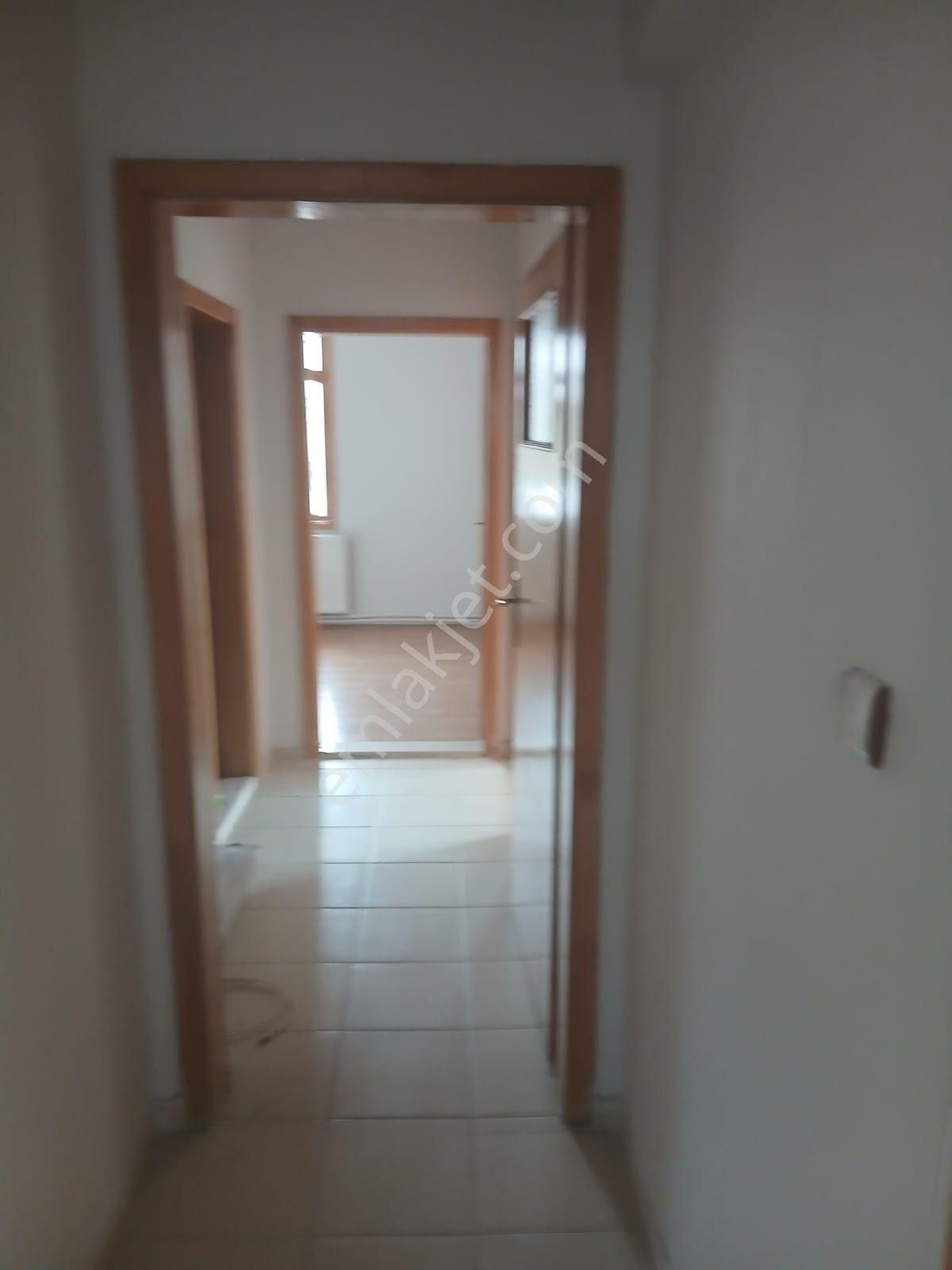 İsa Kavak Gayrimenkul’den Parsana Bölgesinde Kiralık 3+1 Ara Kat Daire - Görsel 15