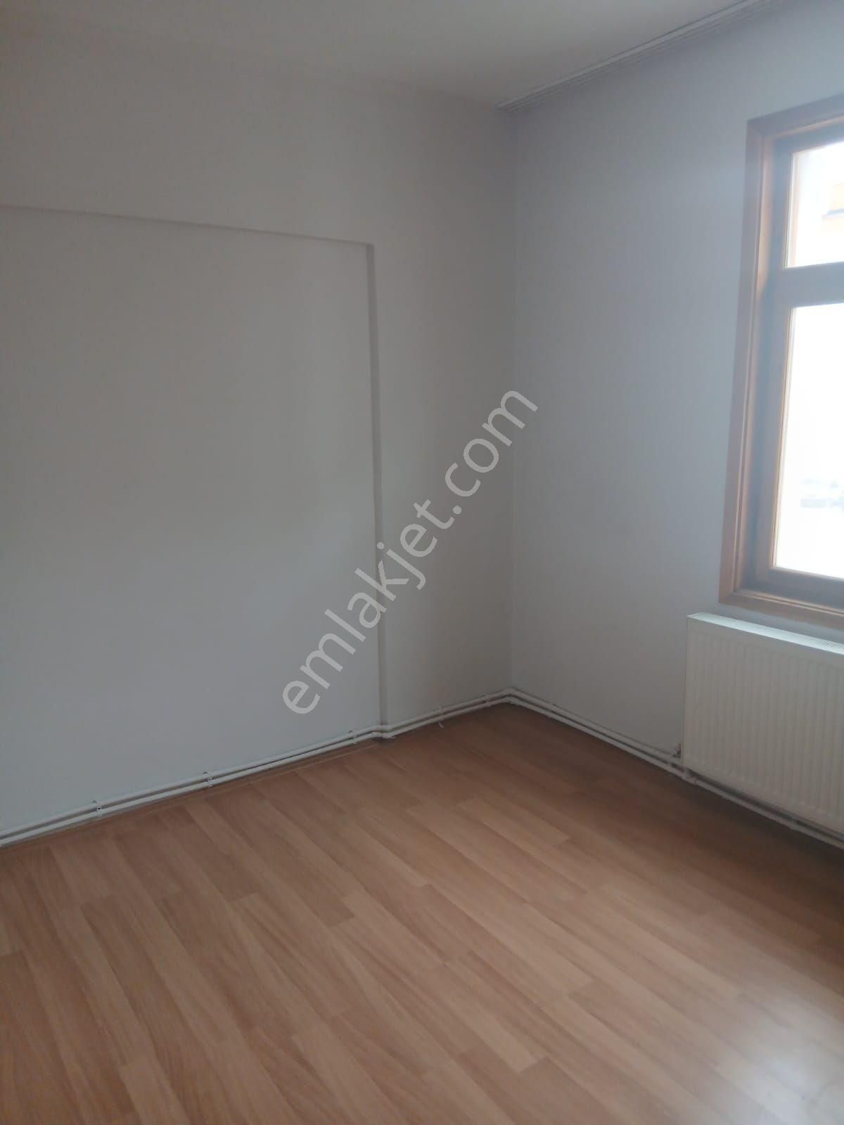 İsa Kavak Gayrimenkul’den Parsana Bölgesinde Kiralık 3+1 Ara Kat Daire - Görsel 16