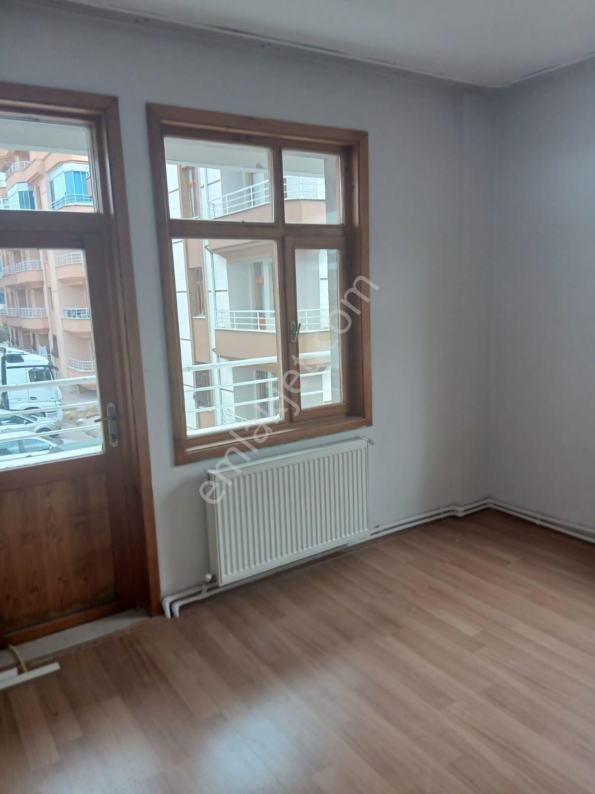 İsa Kavak Gayrimenkul’den Parsana Bölgesinde Kiralık 3+1 Ara Kat Daire - Görsel 12