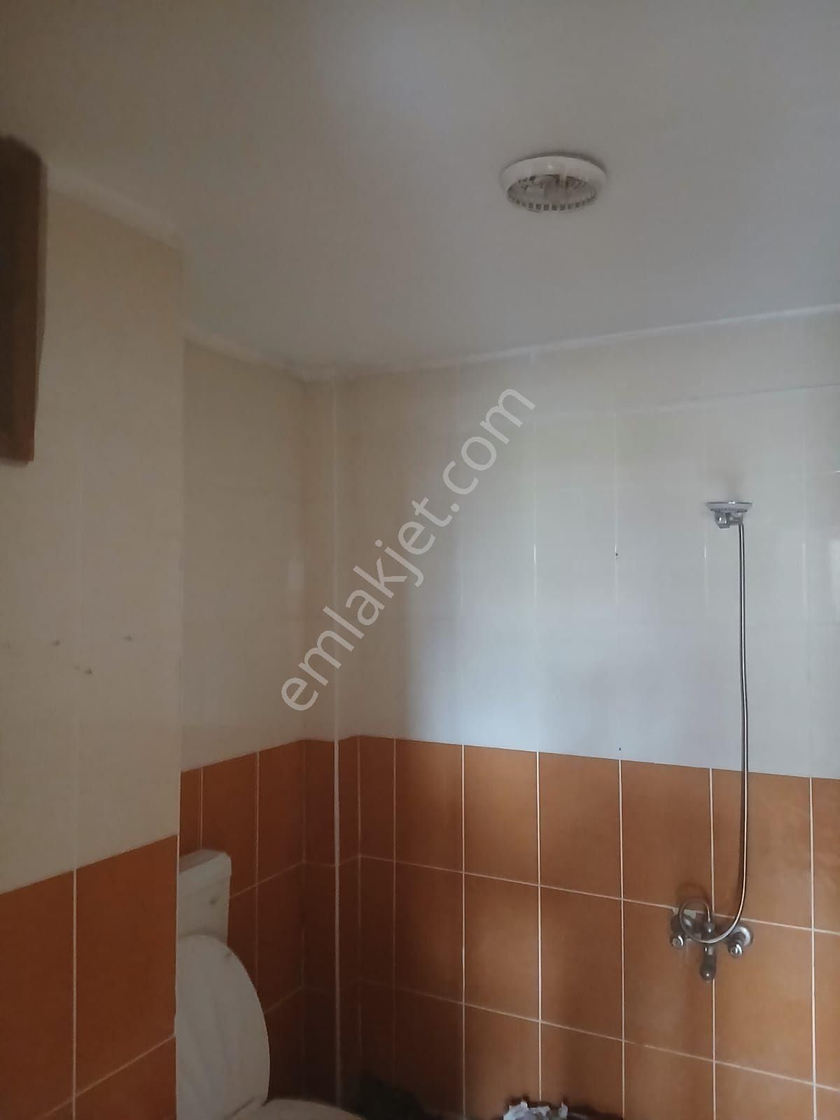 İsa Kavak Gayrimenkul’den Parsana Bölgesinde Kiralık 3+1 Ara Kat Daire - Görsel 5