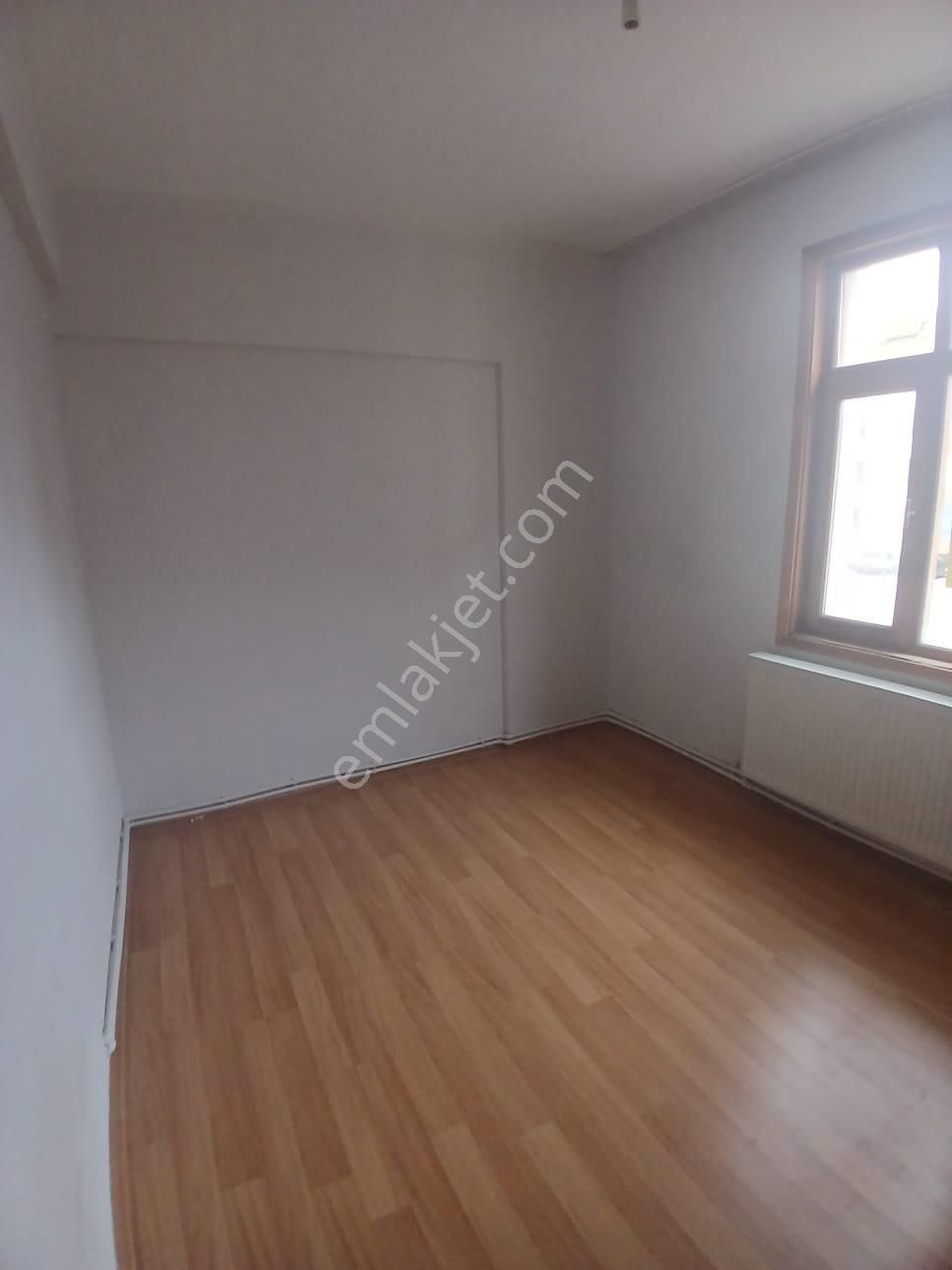 İsa Kavak Gayrimenkul’den Parsana Bölgesinde Kiralık 3+1 Ara Kat Daire - Görsel 10