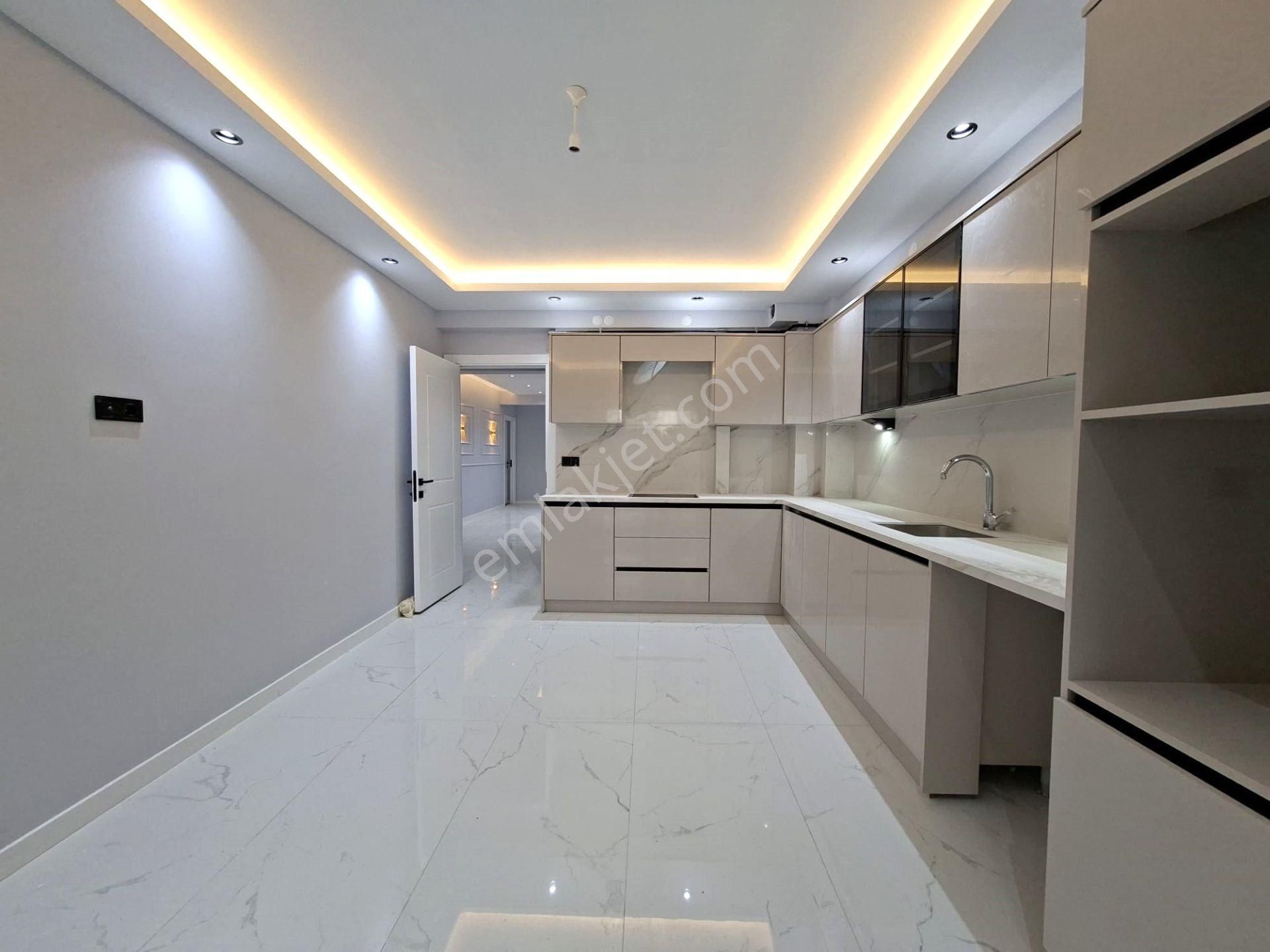 Recep Ümit'ten Şarhöyükte Satılık 190 M2 Süper Lux Özel Garajlı Şahane Daire - Görsel 7