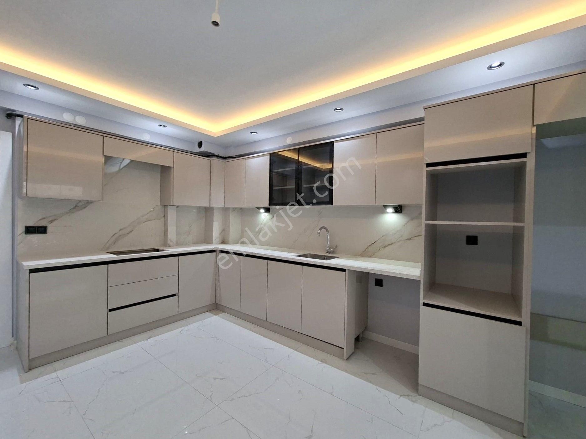 Recep Ümit'ten Şarhöyükte Satılık 190 M2 Süper Lux Özel Garajlı Şahane Daire - Görsel 3