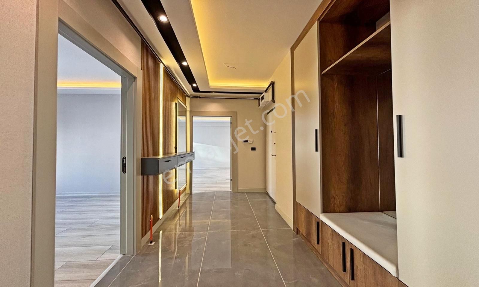 Bulvar'dan Sıfır,lüks,geniş Cepheleri Açık Full Yapılı 3+1 Daire - Görsel 3