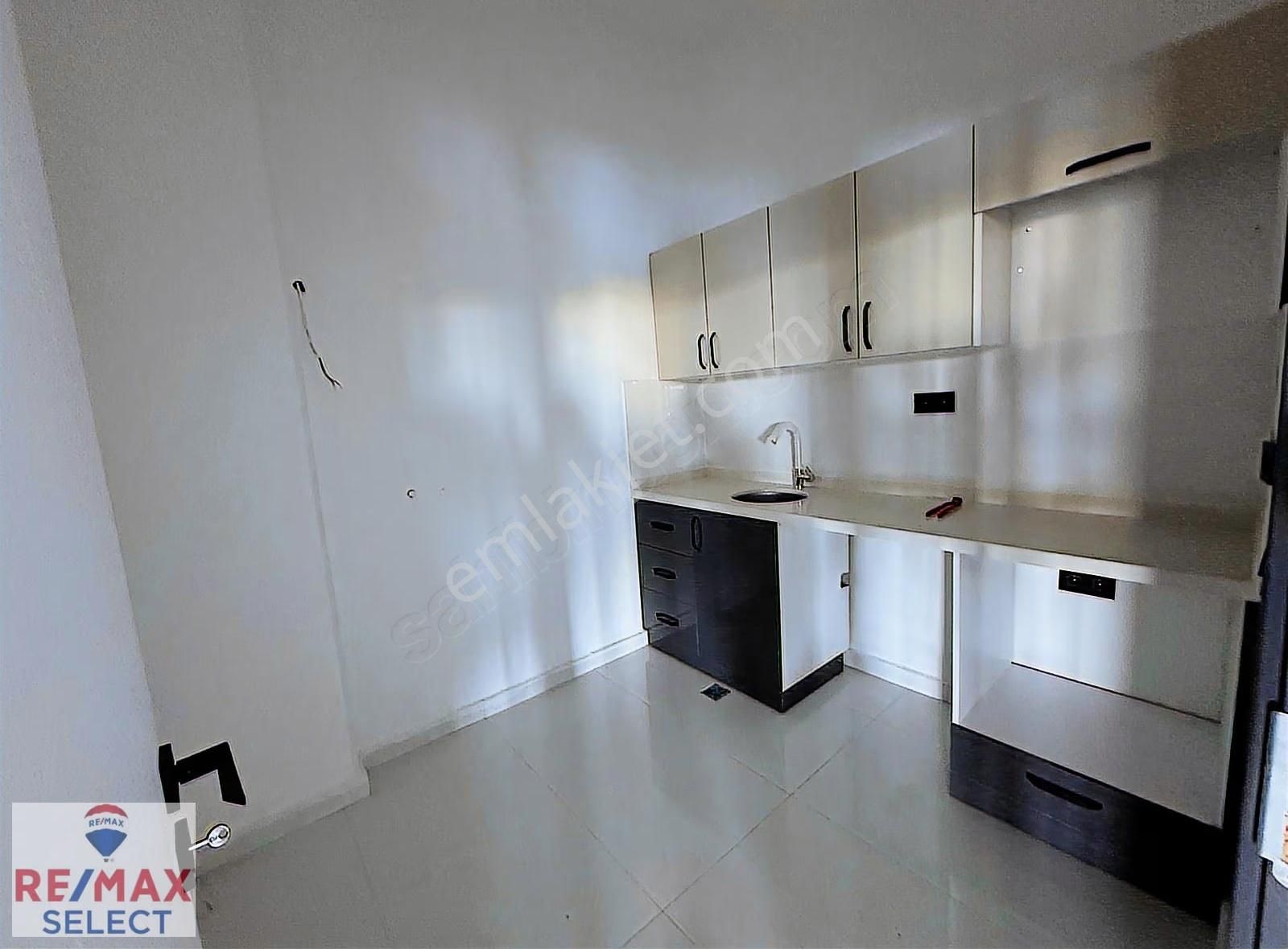 Remax Duygu Ersöz-autogross Giriş,köşe Başı,tem'e Cephe Dükkan - Görsel 3