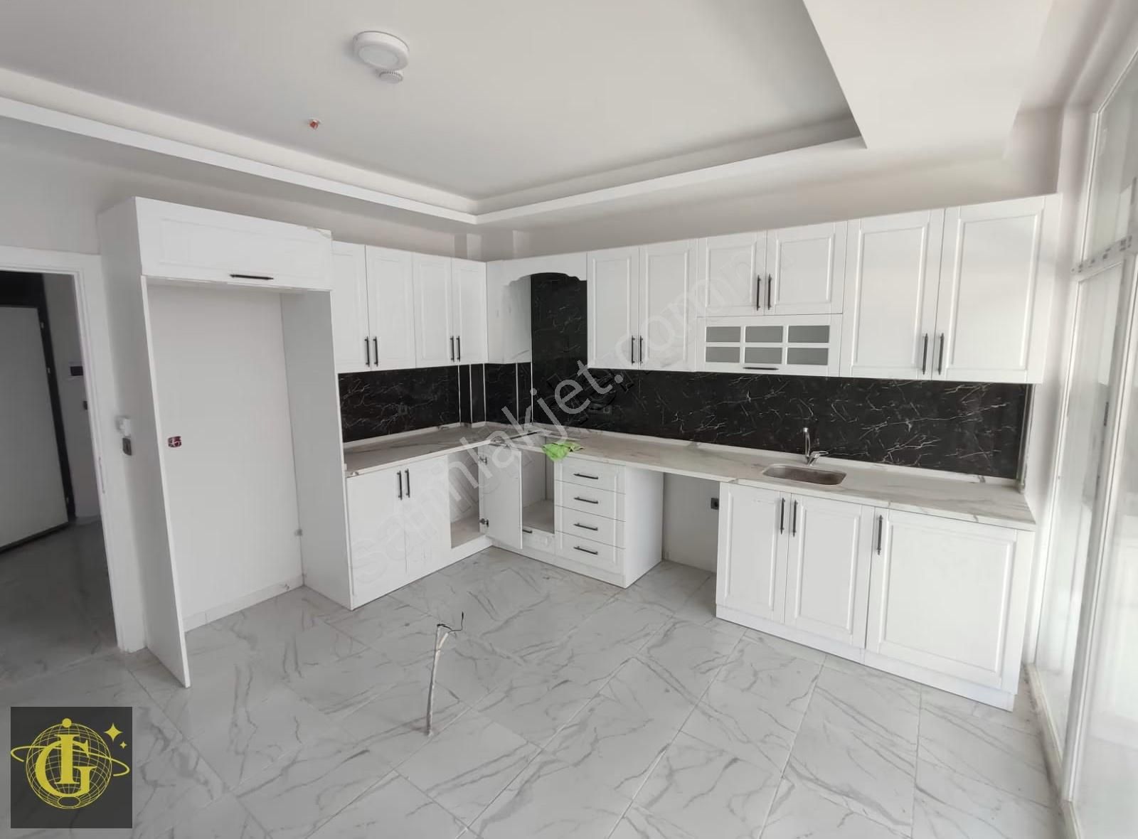 İg'den Şefikcan Parkına Cephe Bahçekatı Dublex 4+1 Satlık Daire - Görsel 2