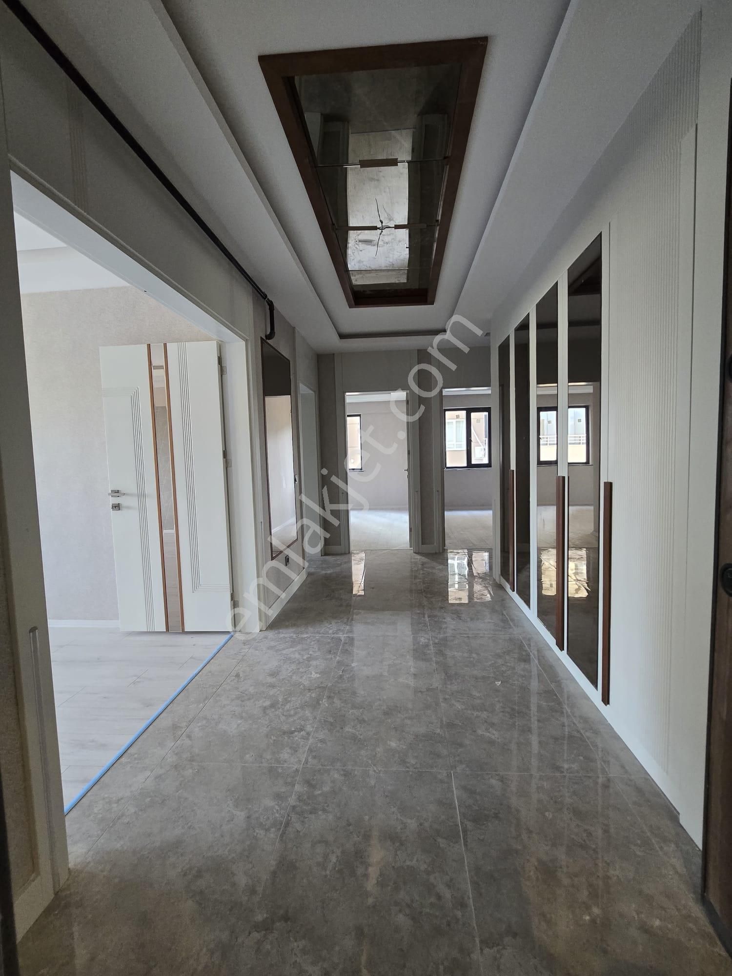 Hanedan Gyo'dan İbn-i Sinada Satılık 3,5+1 Ultra Lüks Daire