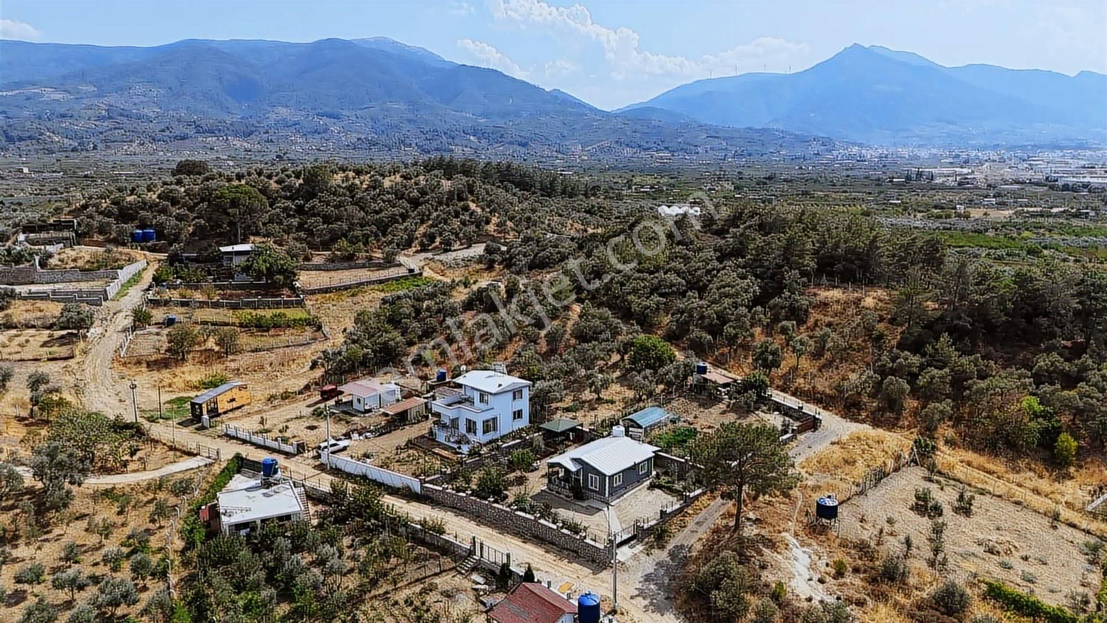 Novas Gayrimenkul'den Armutlu'da Satılık Villa İmarlı Arsa