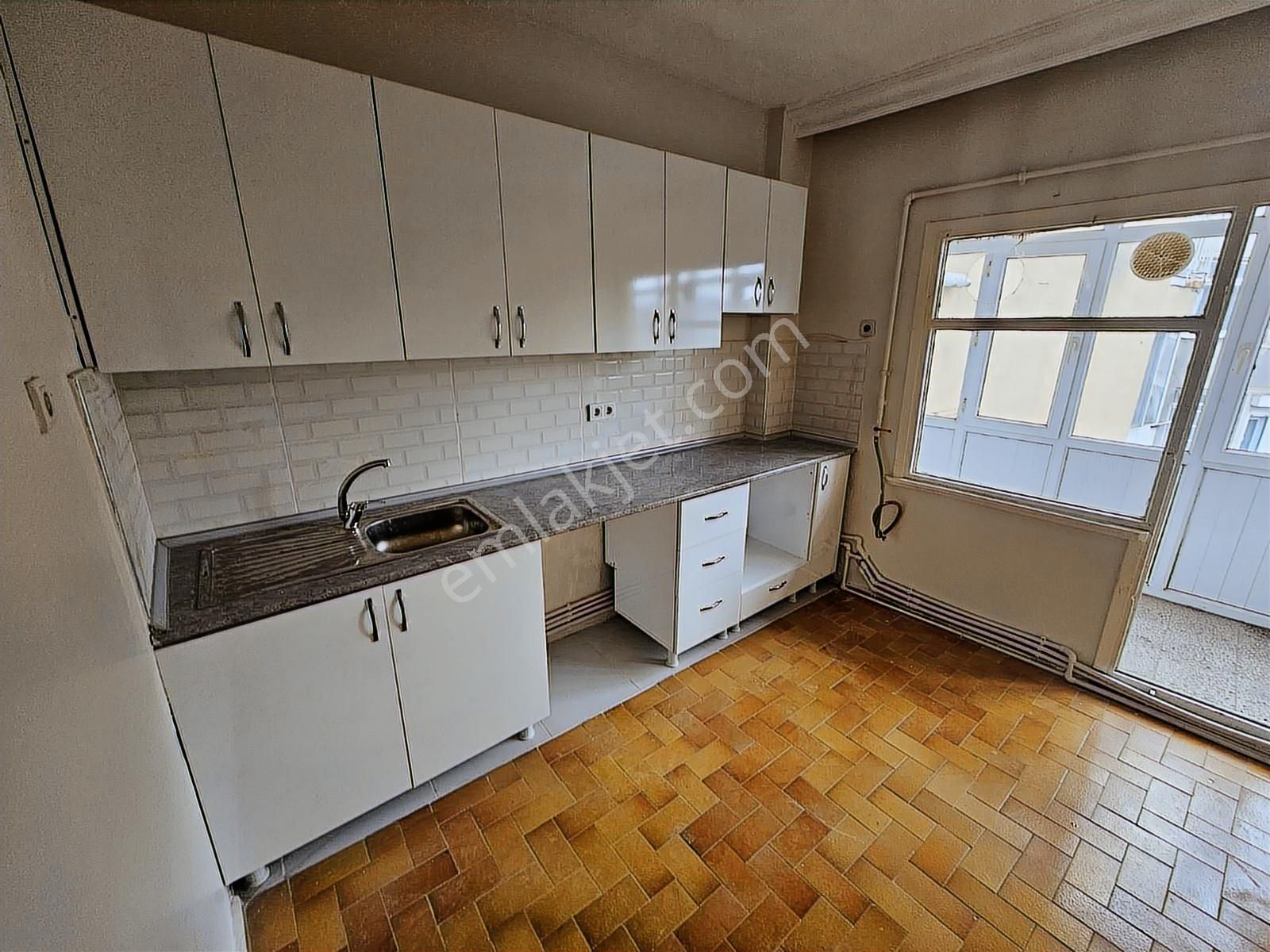 Kocamustafapaşa Merkezi Konum Çiftcephe Fulyapılı 2.kat100mk2+1 - Görsel 8