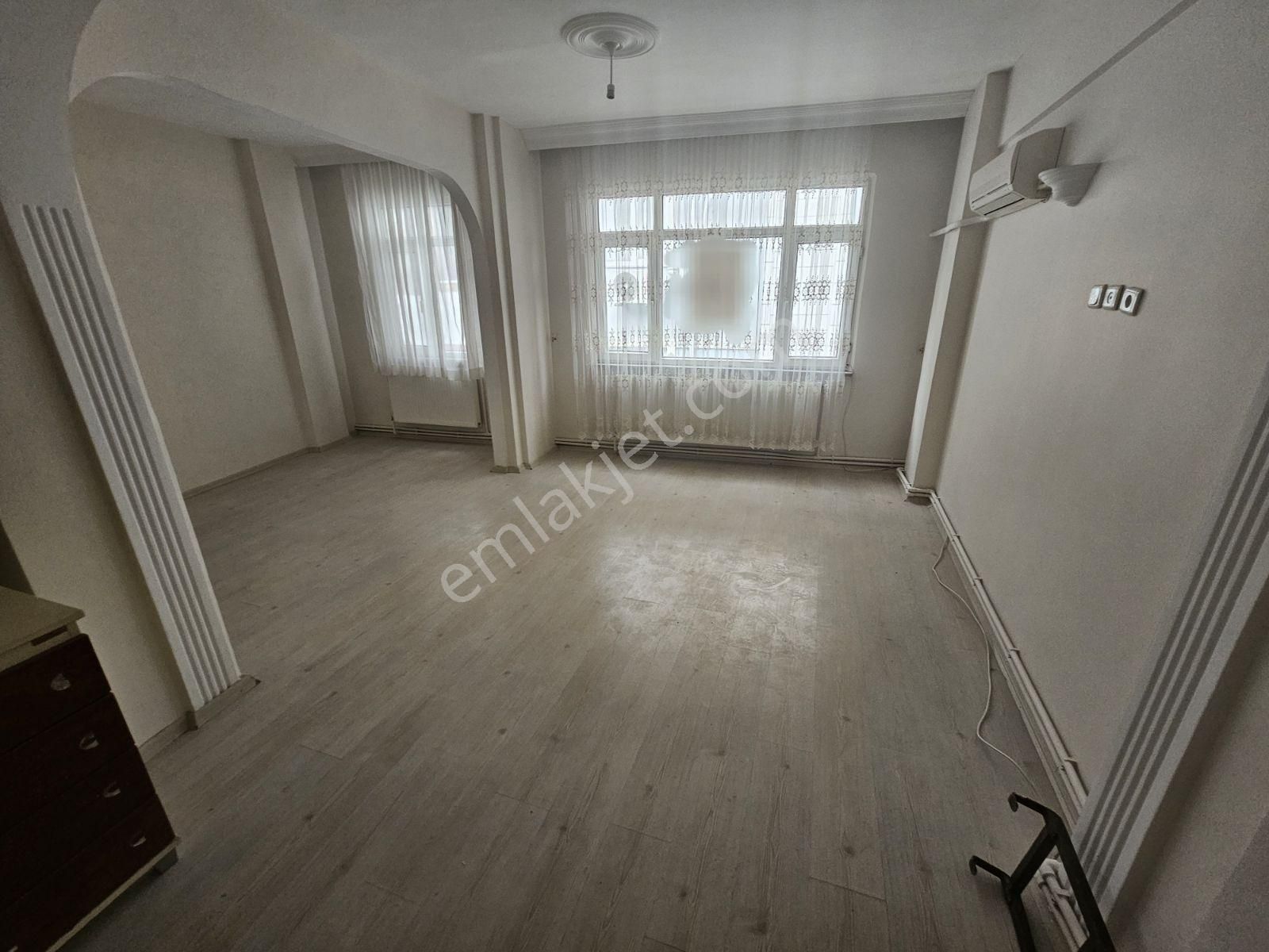 Kocamustafapaşa Merkezi Konum Çiftcephe Fulyapılı 2.kat100mk2+1 - Görsel 3