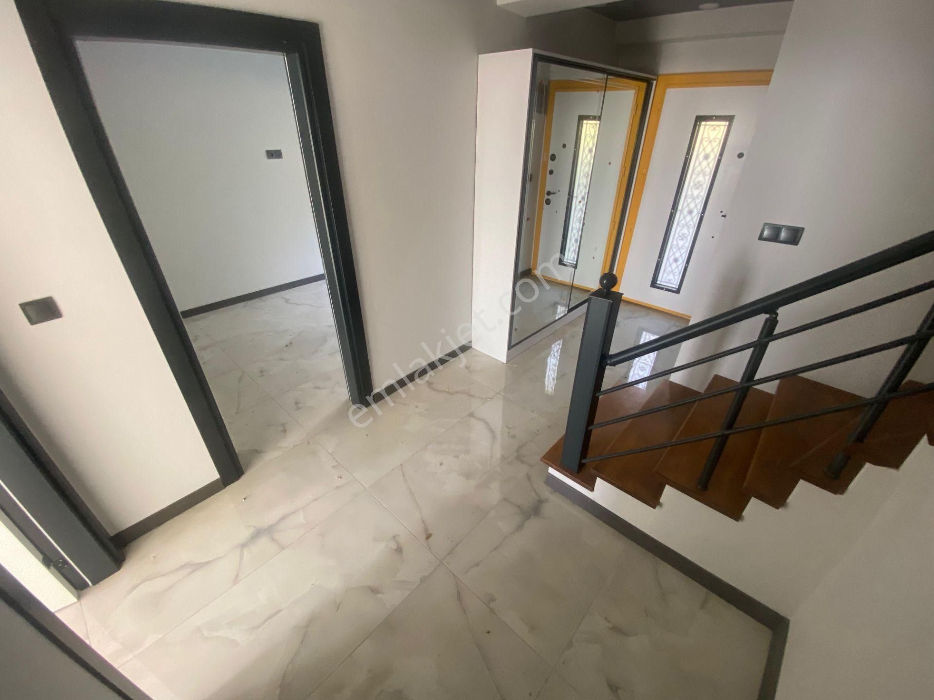 Mera Emlaktan Avcılarda Deniz Manzaralı Havuzlu 4+1 Lüx Villa - Görsel 23