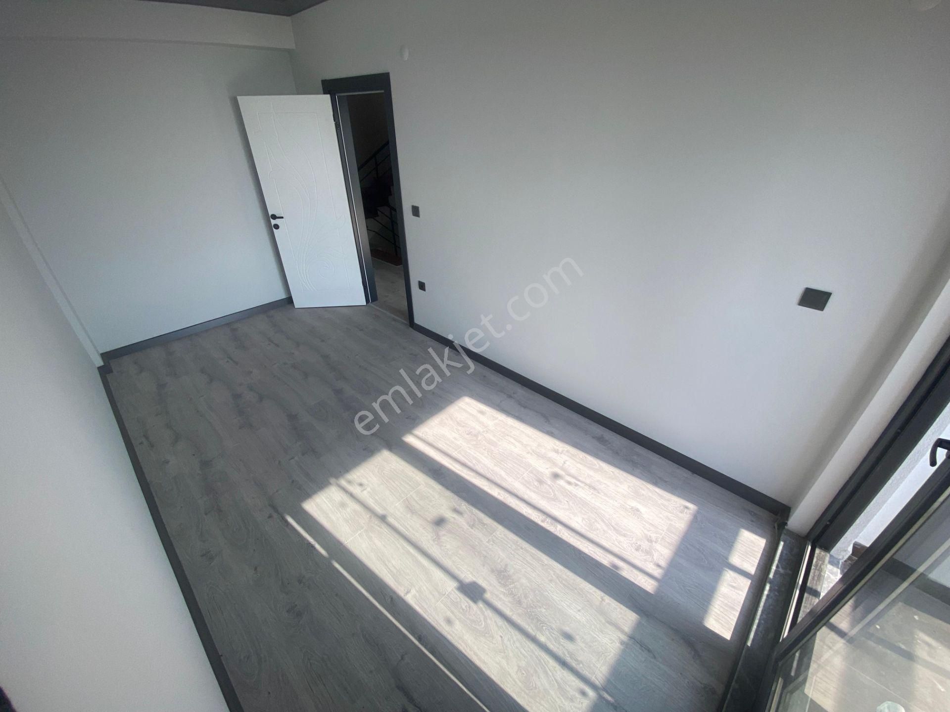 Mera Emlaktan Avcılarda Deniz Manzaralı Havuzlu 4+1 Lüx Villa - Görsel 19