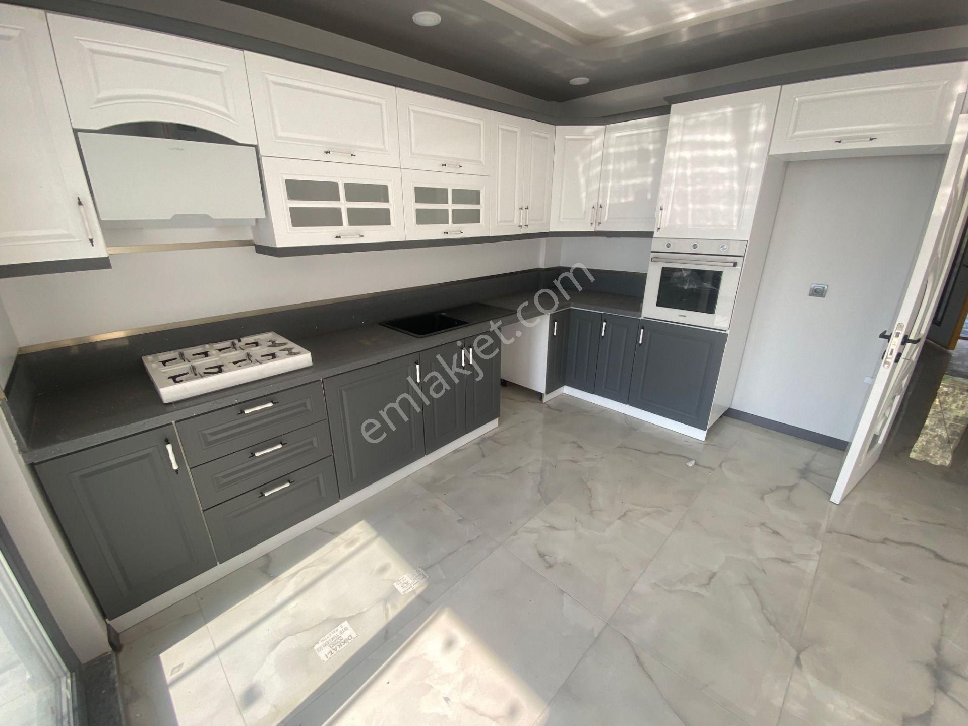 Mera Emlaktan Avcılarda Deniz Manzaralı Havuzlu 4+1 Lüx Villa - Görsel 27