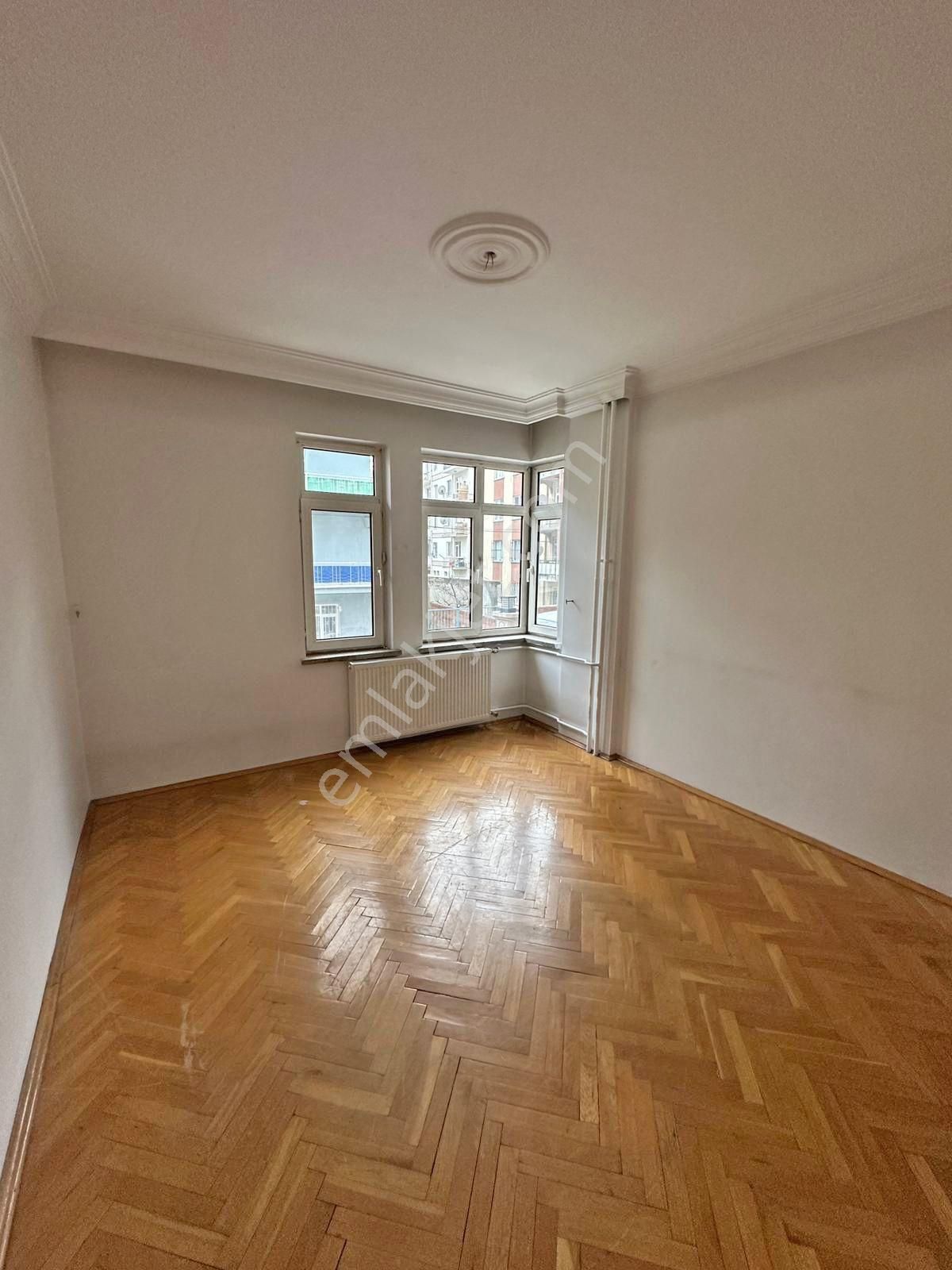 Afyon Üçok Emlaktan Dumlupınar Mah Satılık 3+1 Geniş Fırsat 1 Kat Bakımlı Daire - Görsel 14