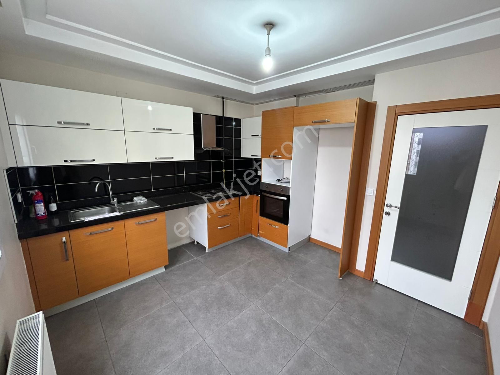 Tellidere'de_blv._üzeri_kapalı_mutfak_3+1_çiftbanyo_giyinme_odalı_kilerli_d.gaz_aktif_ - Görsel 33