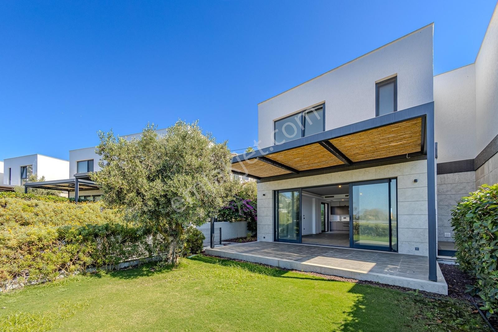 Gümüşlükte Denize 10 Adım Deniz Manzaralı Satılık İkiz Villa - Görsel 7