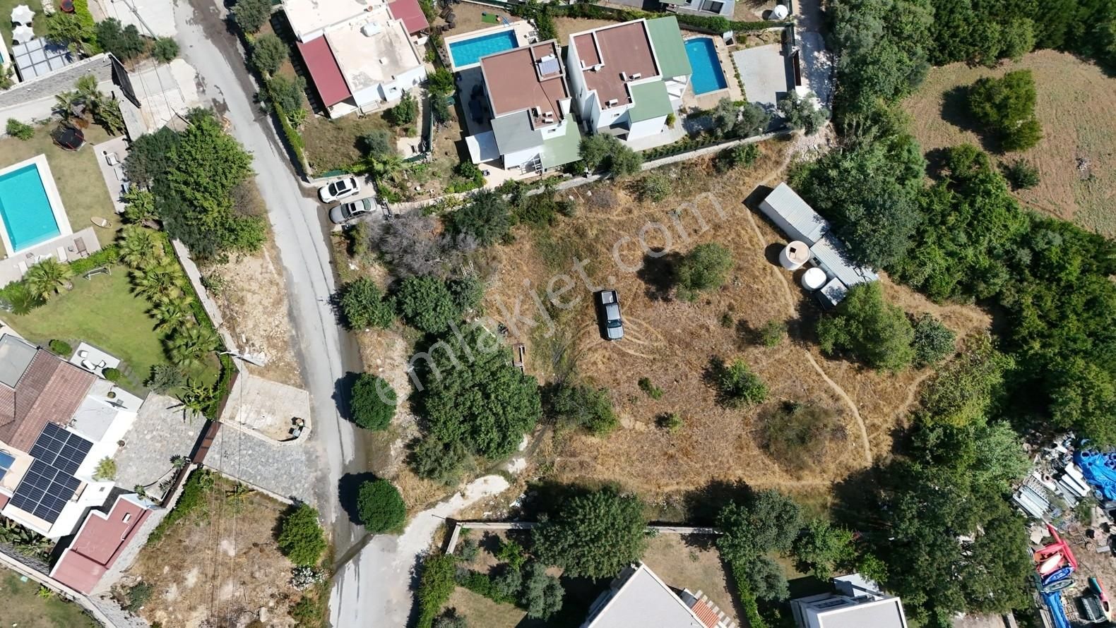 Yalıkavakta 4 Evlik Taslak Projesi Olan Arsa