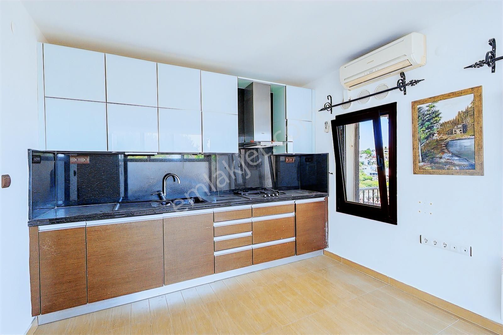 Bodrum Bitez Aktur Sitesinde Deniz Manzaralı 3+1 Satılık Villa - Görsel 3