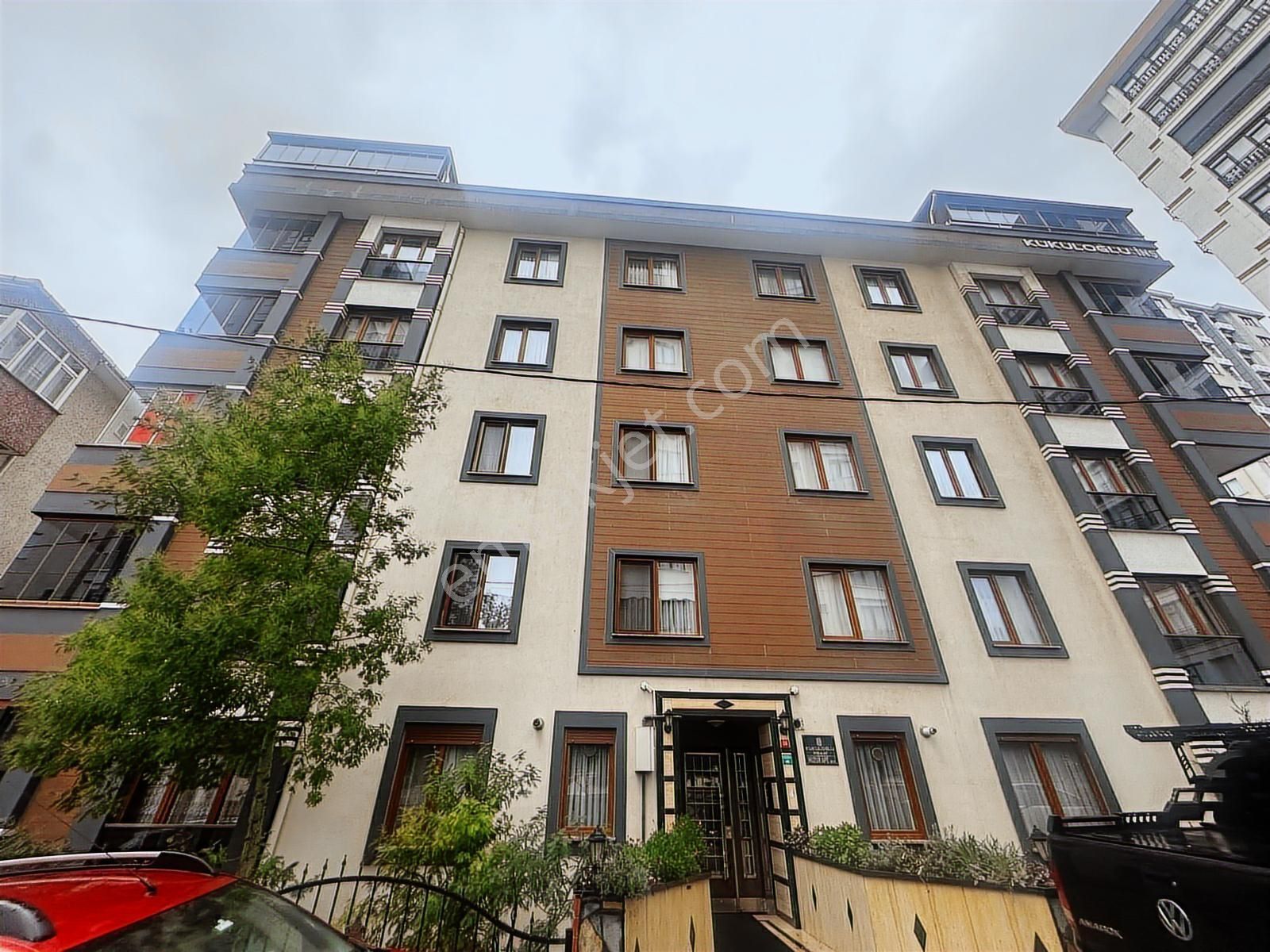 Ümraniye Fatih Sultan Mehmet Mahallesinde Satılık Daire