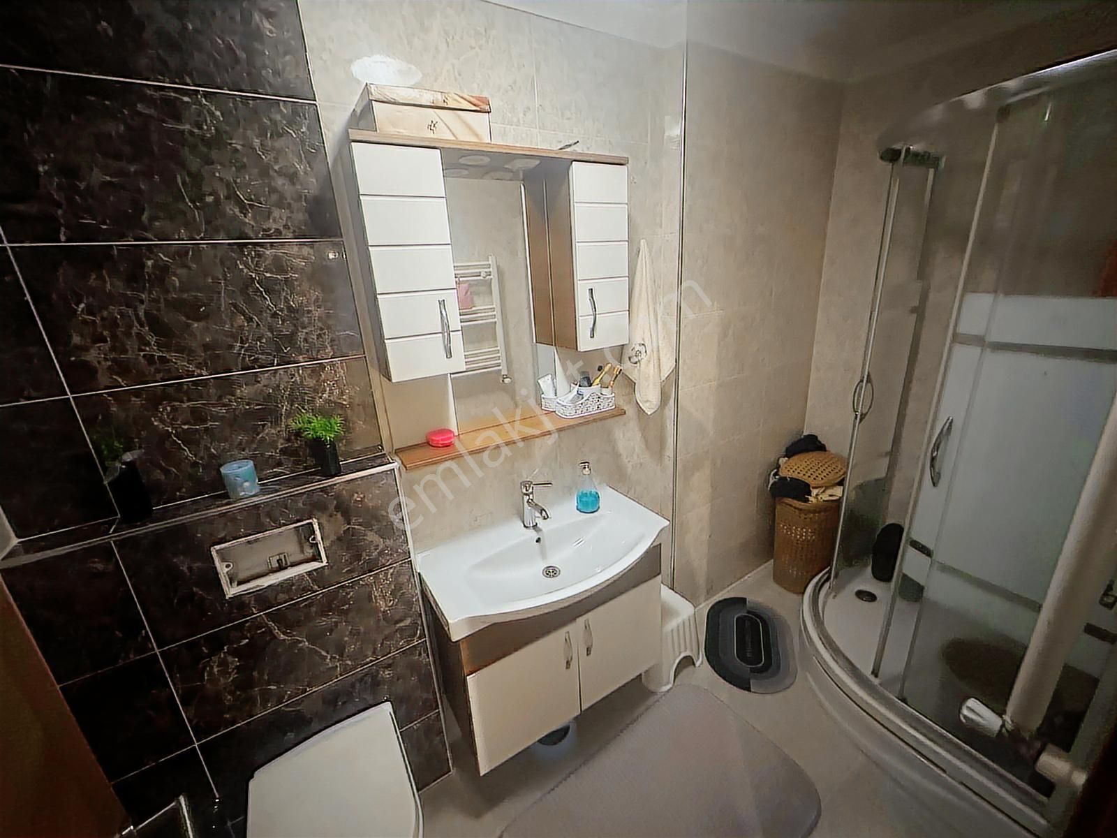 Ümraniye Fatih Sultan Mehmet Mahallesinde Satılık Daire - Görsel 2