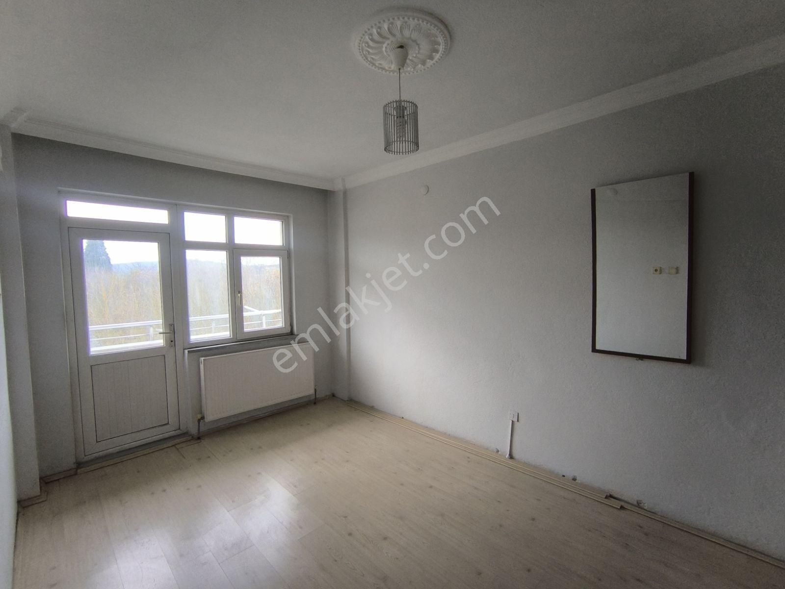 Gölbucagi Acil Satılık 2+1 Fırsat Daire 130m2 - Görsel 10