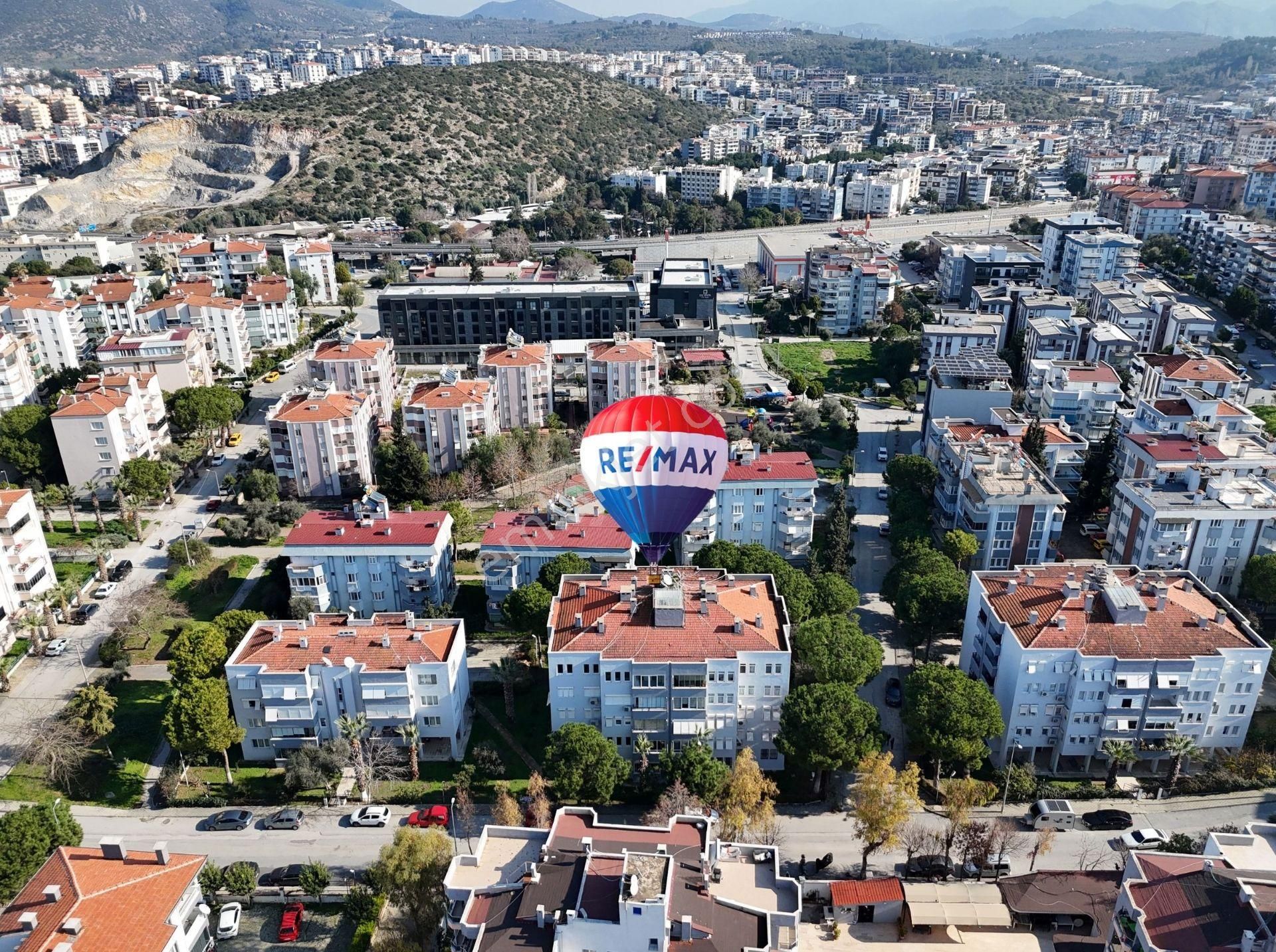 Kadınlar Denizi Mah. Kemerköy Sitesinde Satılık 3+1 Daire