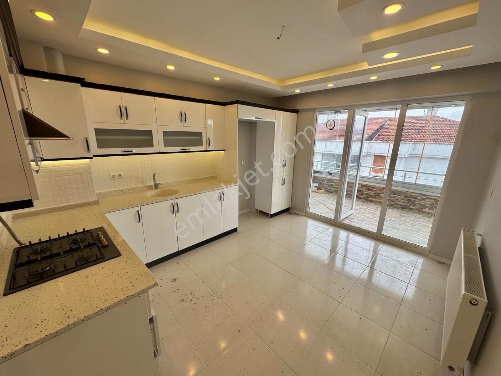 Evim-nur'dan Karasamsun Mh. 3+1 1 M2 Deniz Manzaralı Fırsat Daire.. - Görsel 9