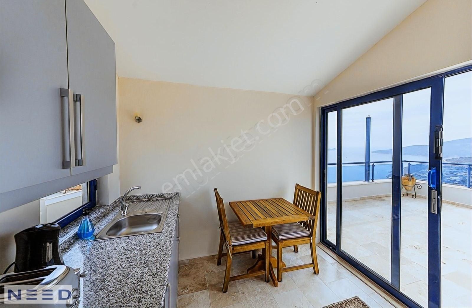 4+1 Deniz Manzaralı Özel Havuzlu Garajlı Villa - Görsel 12