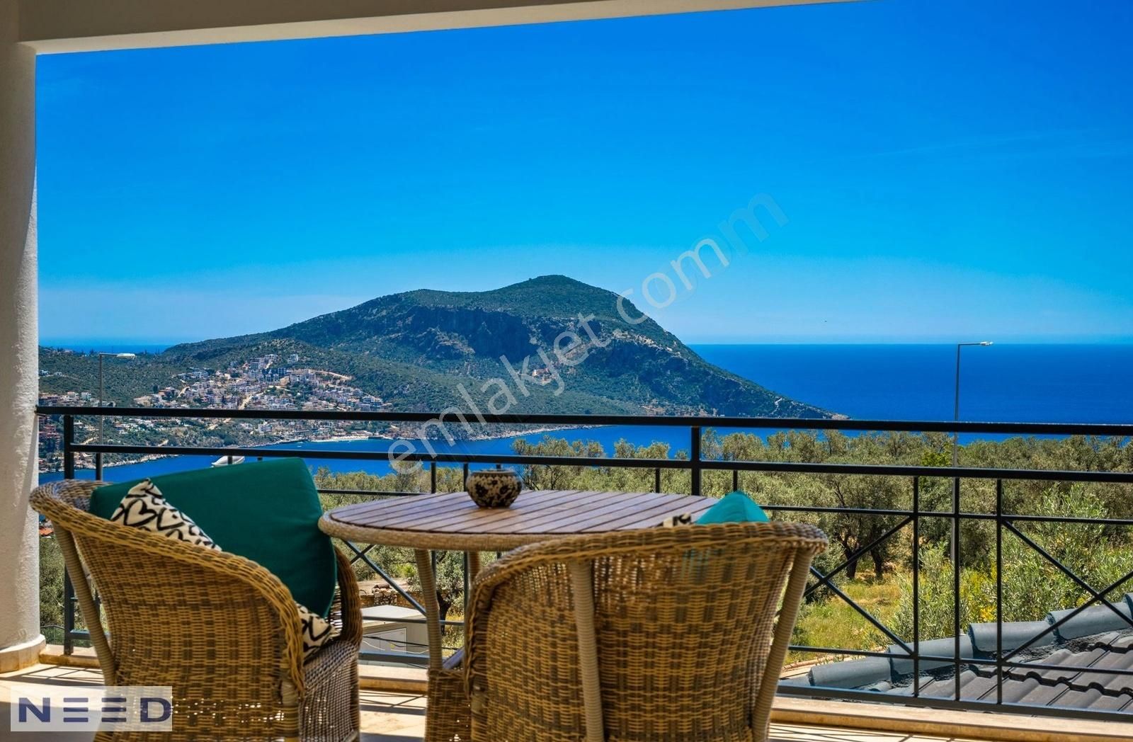 Kalkanda 6 Yatak Odalı Muhteşem Villa