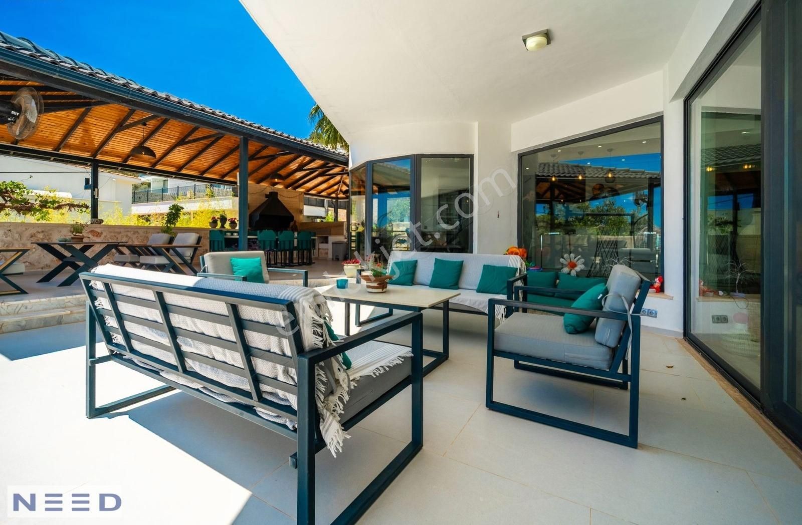 Kalkanda 6 Yatak Odalı Muhteşem Villa - Görsel 10