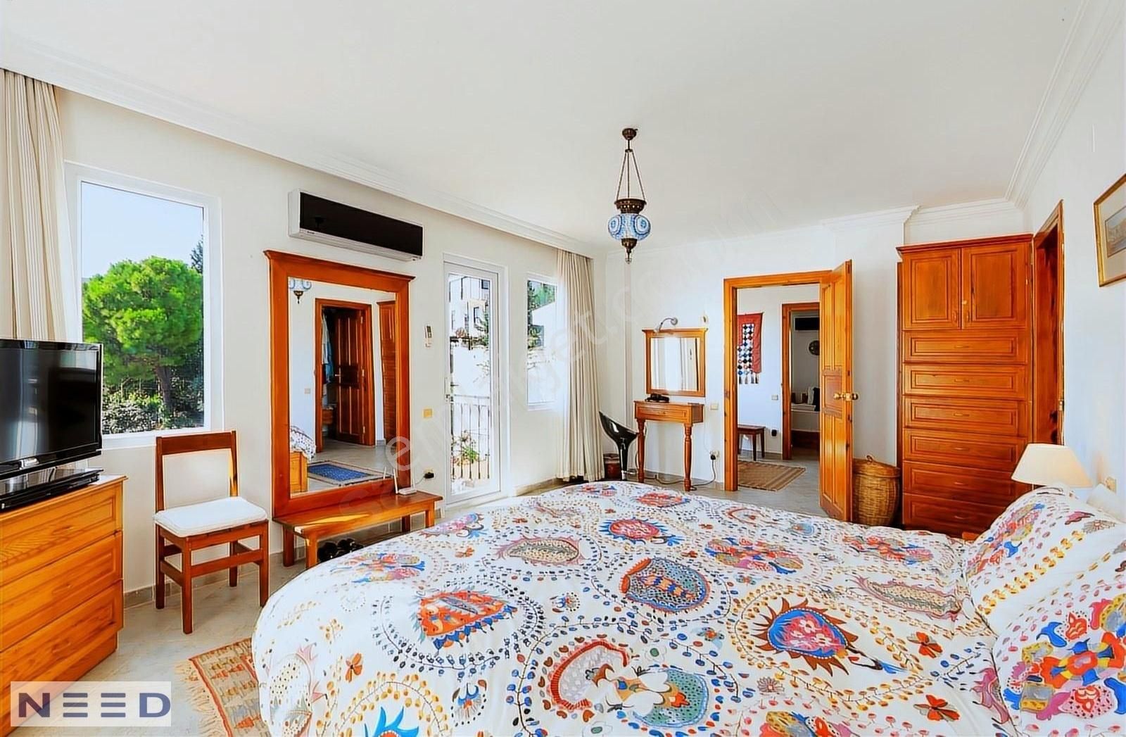 Kalkan Oldtown'da 4+1 Deniz Manzaralı Villa - Görsel 23