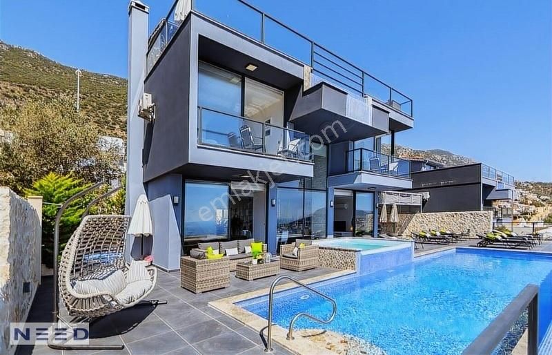 Kalkanda Satılık 4+1 Lüks Villa - Görsel 6